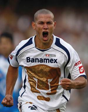 Jersey Retro - LOTTO Pumas 2008/09 Darío Verón - Image 3
